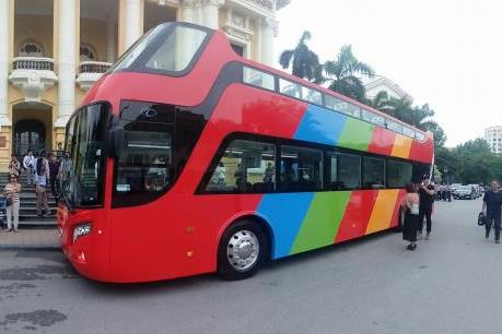 Hà Nội chạy thử xe buýt 2 tầng mui trần