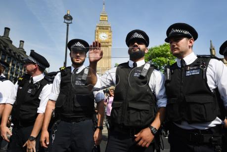 Vấn đề chống khủng bố: Cảnh sát London bắt giữ một nữ nghi can