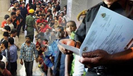 Malaysia bắt giữ hơn 1.000 lao động nước ngoài bất hợp pháp