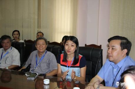 Thứ 7 và Chủ Nhật cán bộ chấm thi vẫn làm việc để đảm bảo tiến độ