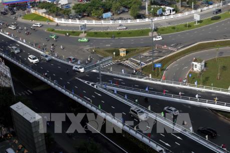 Thông xe cầu vượt thép vào sân bay Tân Sơn Nhất và nút giao Nguyễn Thái Sơn