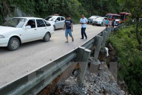 Tắc nghẽn giao thông nghiêm trọng trên Quốc lộ 4D nối thành phố Lào Cai và huyện Sa Pa