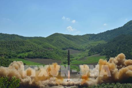 Triều Tiên lần đầu tiên phóng một tên lửa đạn đạo liên lục địa