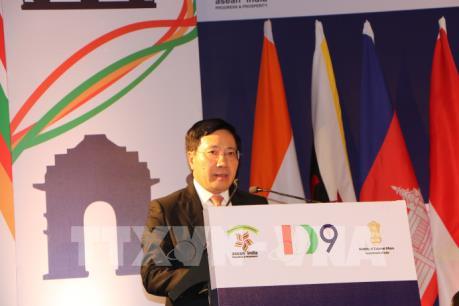 Phó Thủ tướng Phạm Bình Minh tham dự Hội nghị Bàn tròn doanh nghiệp tại Ấn Độ