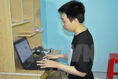 Một học sinh khuyết tật được đặc cách tuyển thẳng vào Đại học Công nghệ Sài Gòn 