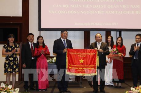 Thủ tướng Nguyễn Xuân Phúc thăm Đại sứ quán và đại diện cộng đồng người Việt Nam tại Đức