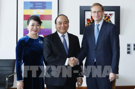 Thủ tướng Nguyễn Xuân Phúc gặp Thủ hiến bang kiêm Thị trưởng Berlin