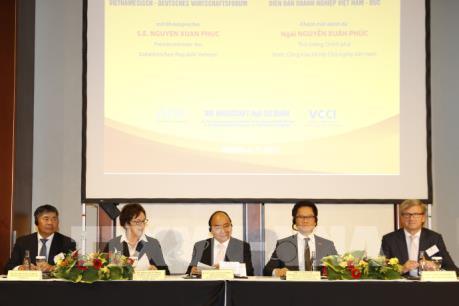 Thủ tướng Nguyễn Xuân Phúc dự Diễn đàn doanh nghiệp Việt – Đức