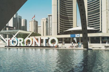 Canada: "Bong bóng" nhà đất Toronto bắt đầu xì hơi