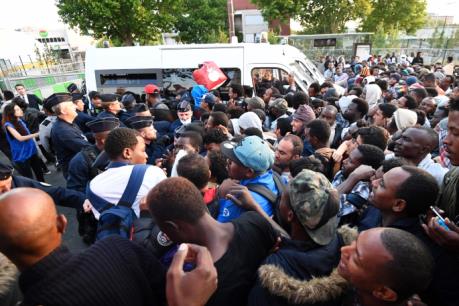 Pháp cưỡng chế di dời hàng nghìn người nhập cư