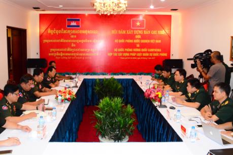 Bộ Quốc phòng Việt Nam và Bộ Quốc phòng Campuchia tăng cường hợp tác