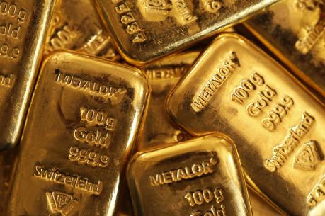 Giá vàng châu Á ở gần mức thấp của bốn tháng