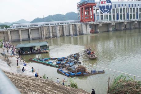 Mở 1 cửa xả đáy tại Thuỷ điện Tuyên Quang