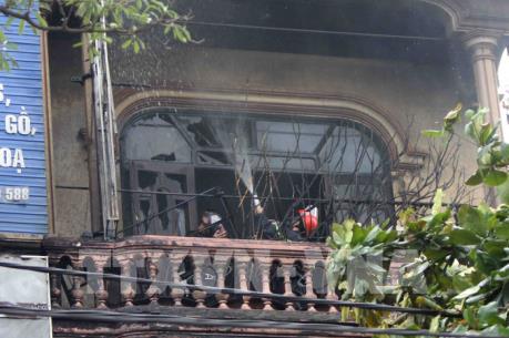 Cháy căn nhà 3 tầng bán đệm kymdan ở Nghệ An