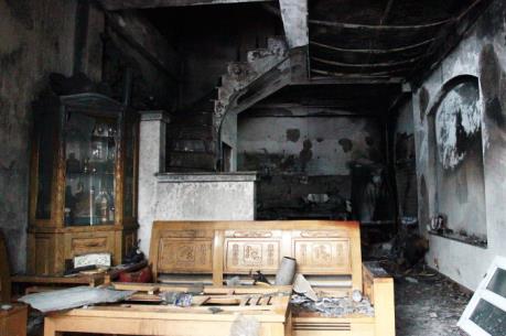 Nguyên nhân tử vong của 4 người trong ngôi nhà 3 tầng cháy lúc gần sáng