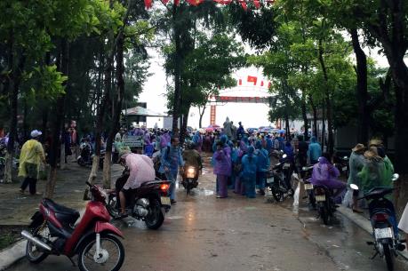 Tin mới về 3.500 khách du lịch mắc kẹt tại đảo Cô Tô do thời tiết xấu