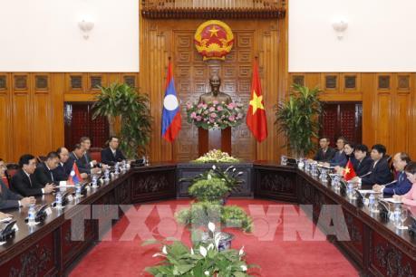 Khơi thông dòng chảy thương mại Việt Nam-Lào