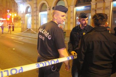 Sơ tán khẩn cấp hành khách khỏi 18 chuyến tàu quốc tế do đe dọa bom