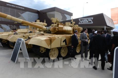 Nga bán cho Iraq hàng trăm xe tăng T-90