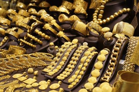 Giá vàng châu Á chạm mức cao nhất trong bốn tuần