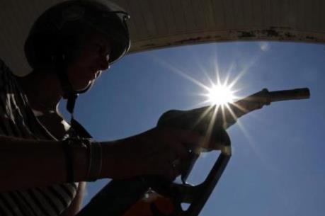 Dầu châu Á vững giá trước thềm cuộc họp giữa các nước trong và ngoài OPEC