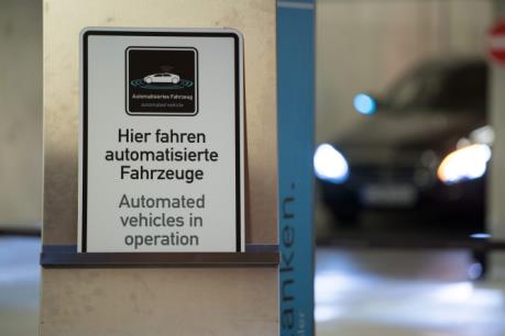 Bosch và Daimler hợp tác thử nghiệm công nghệ đỗ xe tự động