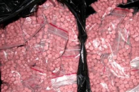 Bắt đối tượng vận chuyển trái phép 36.000 viên ma túy tổng hợp