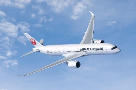 Máy bay Nhật Bản hạ cánh khẩn cấp do trục trặc động cơ