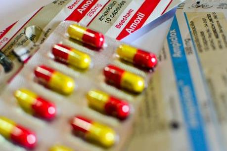 Hiểu lầm tai hại khi uống kháng sinh ai cũng mắc phải