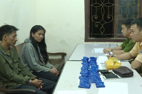 Bắt giữ 2 đối tượng vận chuyển 6.000 viên ma túy tổng hợp