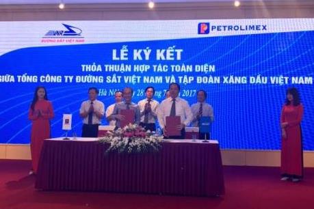 Tập đoàn xăng dầu hợp tác toàn diện với Đường sắt Việt Nam