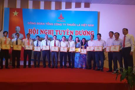 Vinataba tuyên dương công nhân giỏi, lao động sáng tạo năm 2016