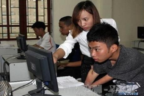 Bảo hiểm xã hội và bảo hiểm y tế cho người khuyết tật và trẻ mồ côi