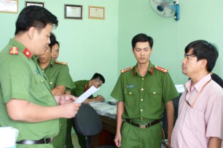 Bắt khẩn cấp Trưởng phòng Thanh tra - Pháp chế của Trường Cao đẳng Cần Thơ