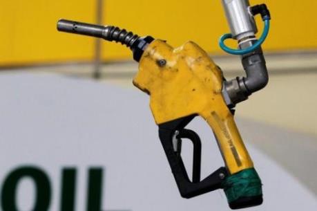 Giá dầu thế giới tiếp tục tăng