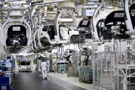 Các nhà sản xuất ô tô Đức đồng ý cập nhật phần mềm cắt giảm khí thải cho 5,3 triệu xe