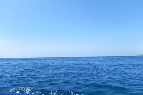 Tìm kiếm 3 ngư dân mất tích trên biển khi đi câu mực