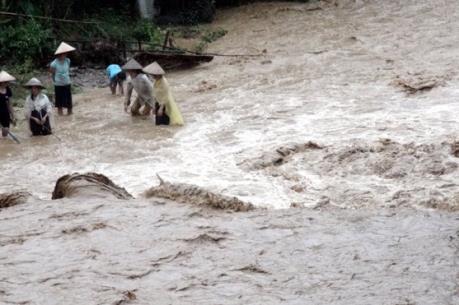 Điện Biên: Tìm thấy thi thể cháu bé bị nước lũ cuốn trôi