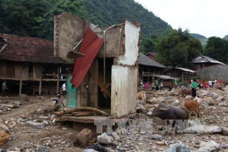 Yên Bái lại mưa lớn khiến số nhà sập và người chết tiếp tục gia tăng