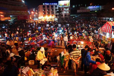 “Chặt chém” du khách nước ngoài ở chợ đêm Đà Lạt