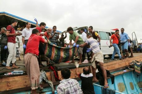 Những kẻ buôn người đẩy người di cư xuống biển