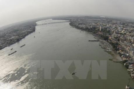 Bắt giữ 4 thuyền bơm hút, vận chuyển cát trái phép trên sông Đồng Nai