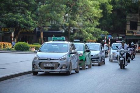 Hà Nội cấm taxi hoạt động trên nhiều tuyến đường để giảm ùn tắc