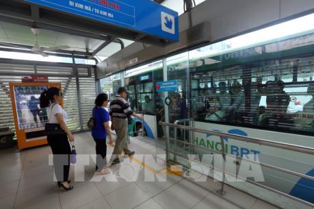 Hà Nội sẽ bắt đầu dùng vé điện tử đi buýt nhanh từ tháng 9 tới