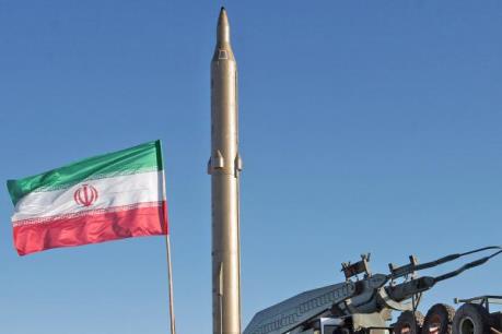 Iran tăng ngân sách cho chương trình tên lửa