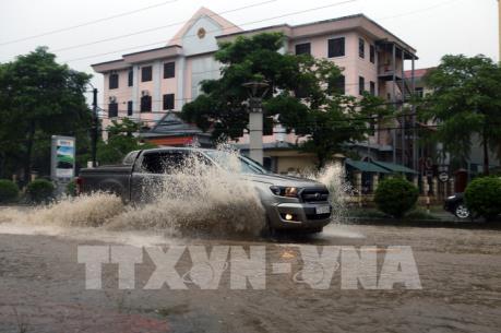 Mưa lớn, nhiều tuyến đường tại Điện Biên ngập lụt
