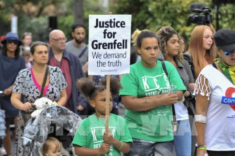  Người London tuần hành tưởng niệm các nạn nhân vụ cháy chung cư