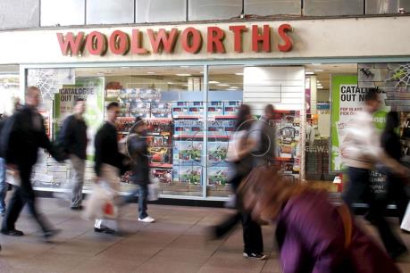 Giá nhiên liệu giảm, lạm phát tại Anh vẫn giữ mức 2,6%