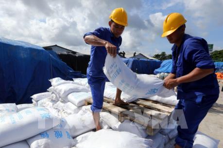 Áp thuế tự vệ với phân bón từ ngày 19/8: có cân bằng lợi ích?