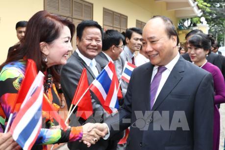 Thủ tướng Nguyễn Xuân phúc gặp gỡ cán bộ Đại sứ quán và cộng đồng kiều bào